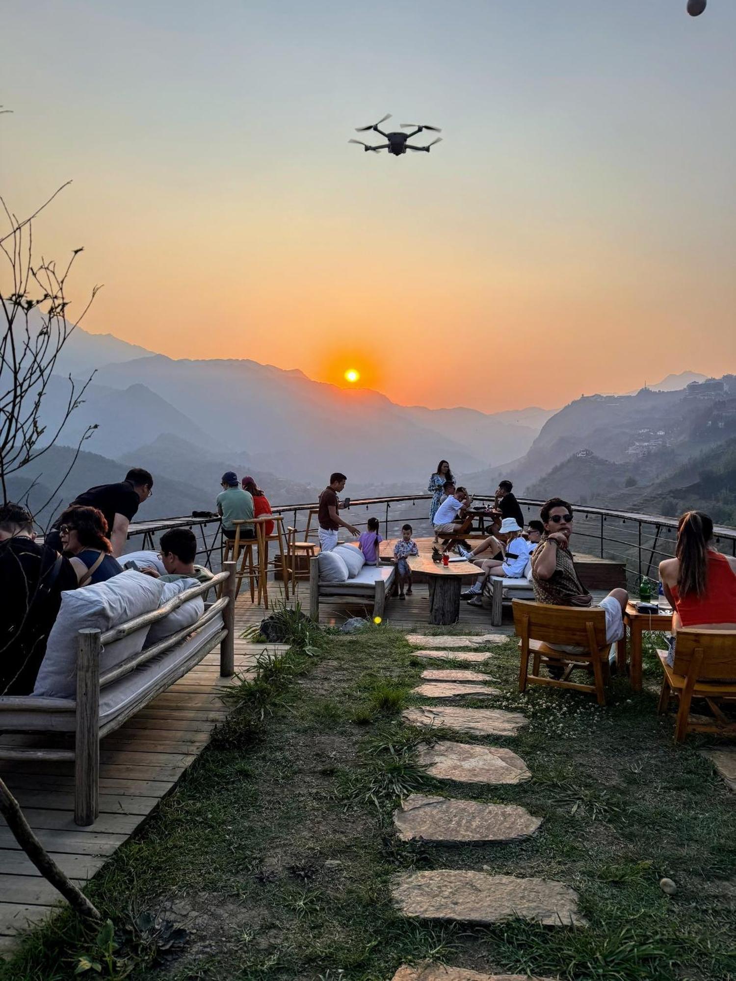 Phansi - Glamping, View Point 360, Bar & Bbq Sapa Exteriör bild