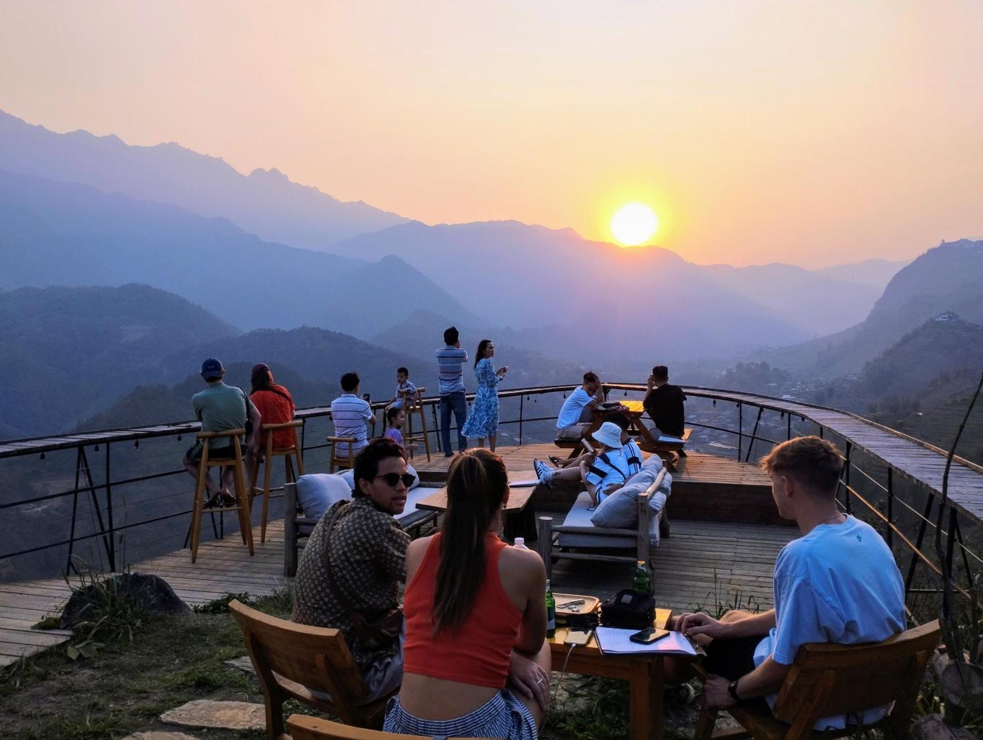 Phansi - Glamping, View Point 360, Bar & Bbq Sapa Exteriör bild