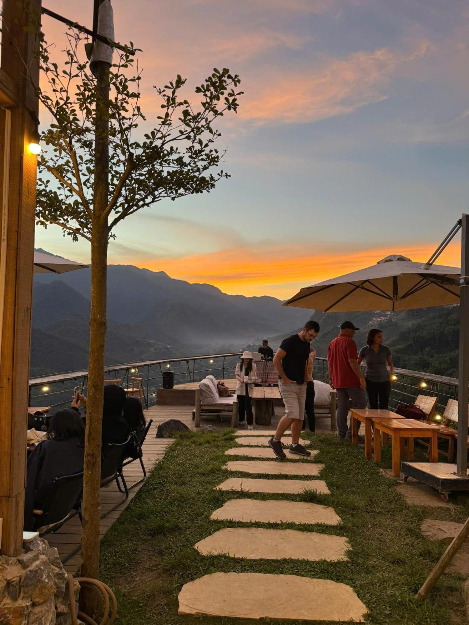 Phansi - Glamping, View Point 360, Bar & Bbq Sapa Exteriör bild